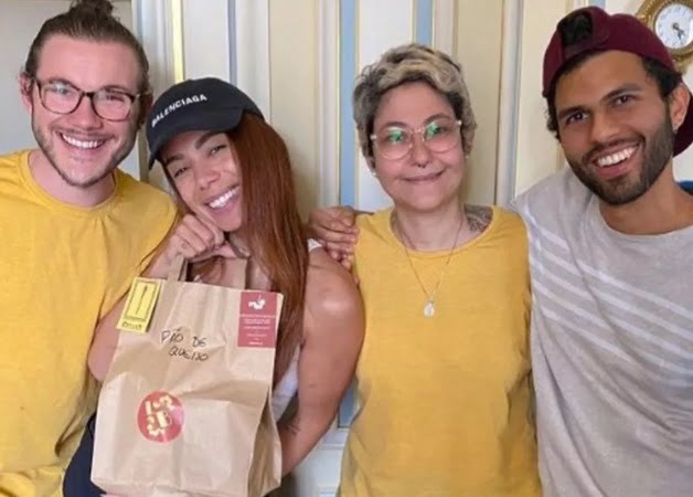 Chef Baiana Prepara Comidas Brasileiras Para Anitta Em Paris