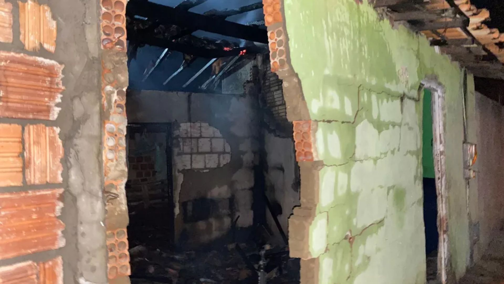 Menina De 9 Anos Morre Após Incêndio Em Casa No Oeste Da Bahia