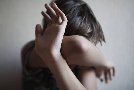 Pai É Preso Por Consentir Que Filha De 10 Anos Fosse Estuprada Em Troca De Dinheiro