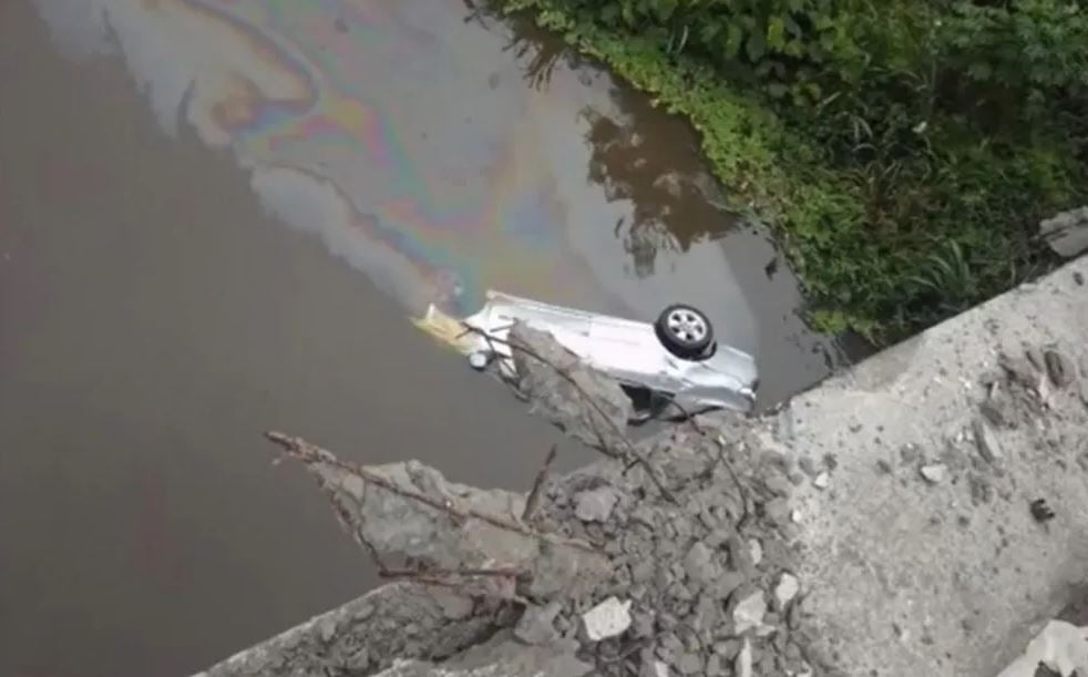 Vídeo: Motorista Morre Após Carro Cair De Ponte No Sul Da Bahia