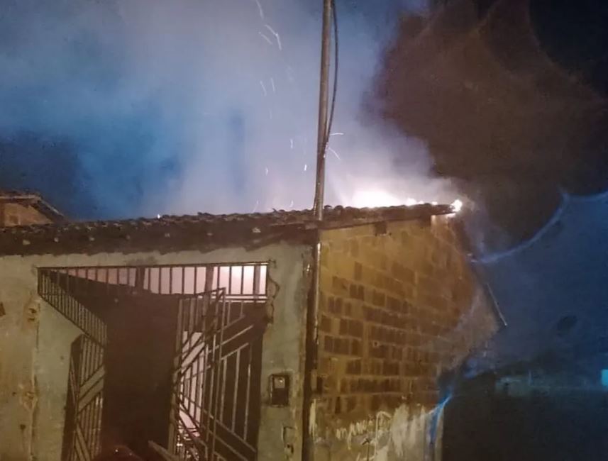 Suspeito De Estuprar Criança Tem Casa Incendiada