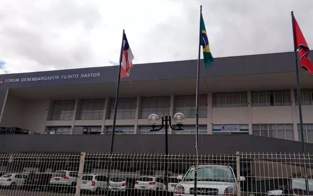 Pm É Condenado A Seis Anos De Prisão