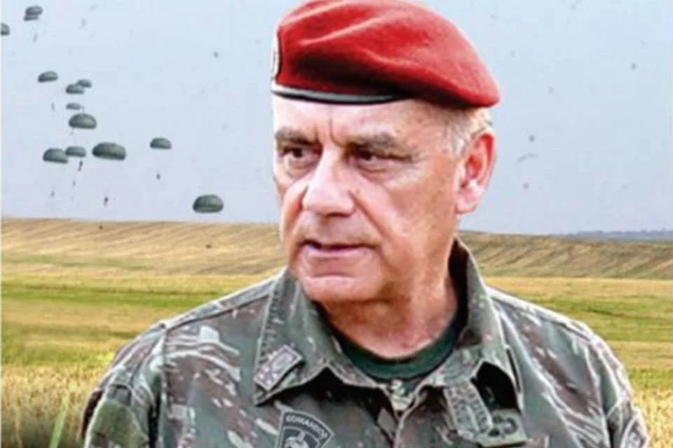 General Faz Críticas A Alexandre De Moraes