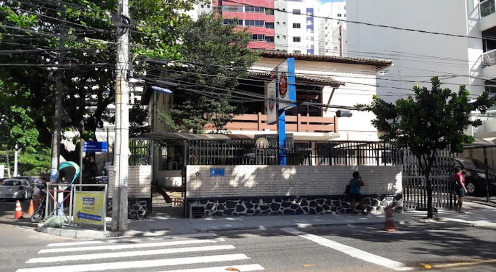 Pm É Agredida Por Colega