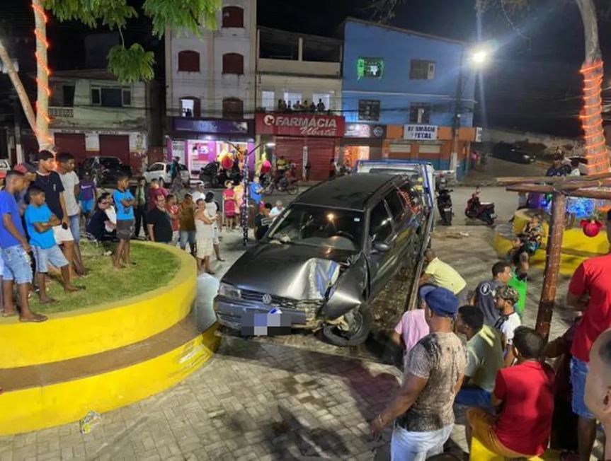 Atropelar Sete Pessoas Em Praça No Sul Da Bahia