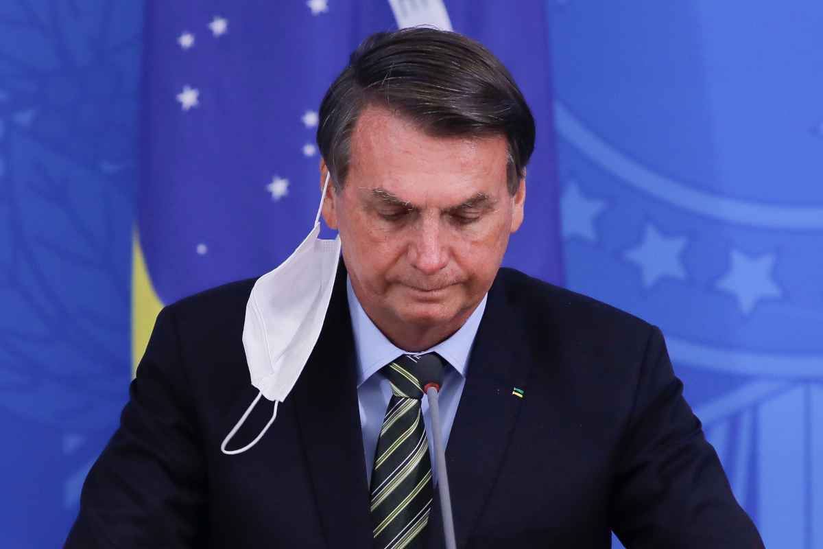 Bolsonaro Cometeu Crimes Por Divulgar Informações Falsas Sobre Covid