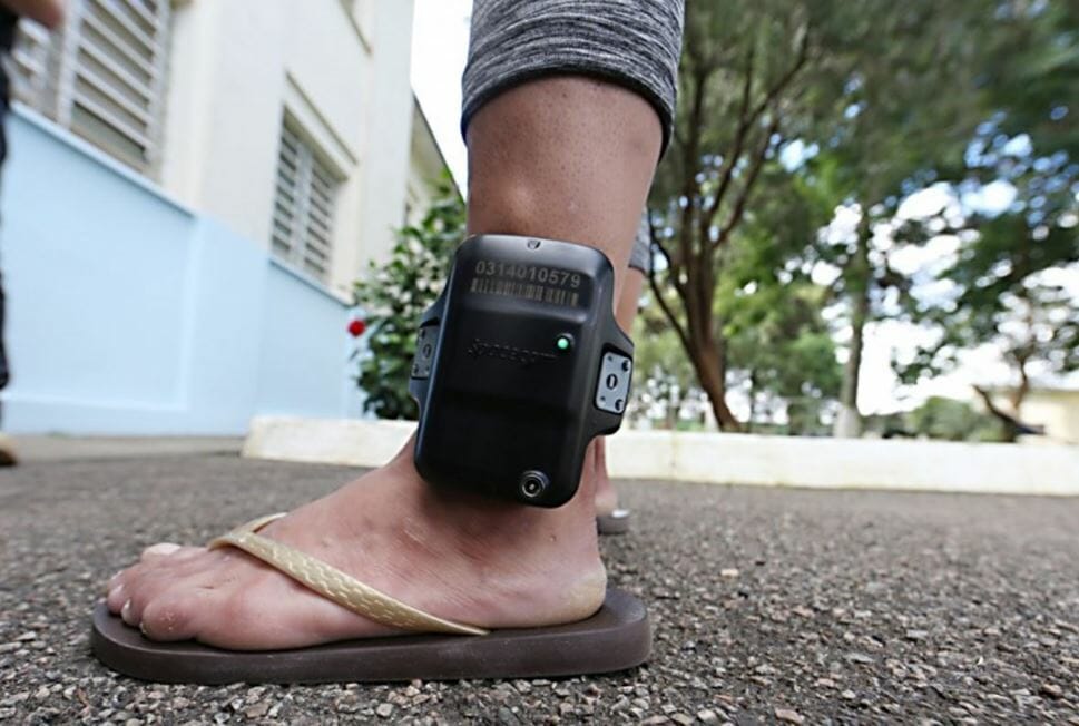 Homem Com Tornozeleira Eletrônica Agride Aluno Em Escola De Paulo Afonso