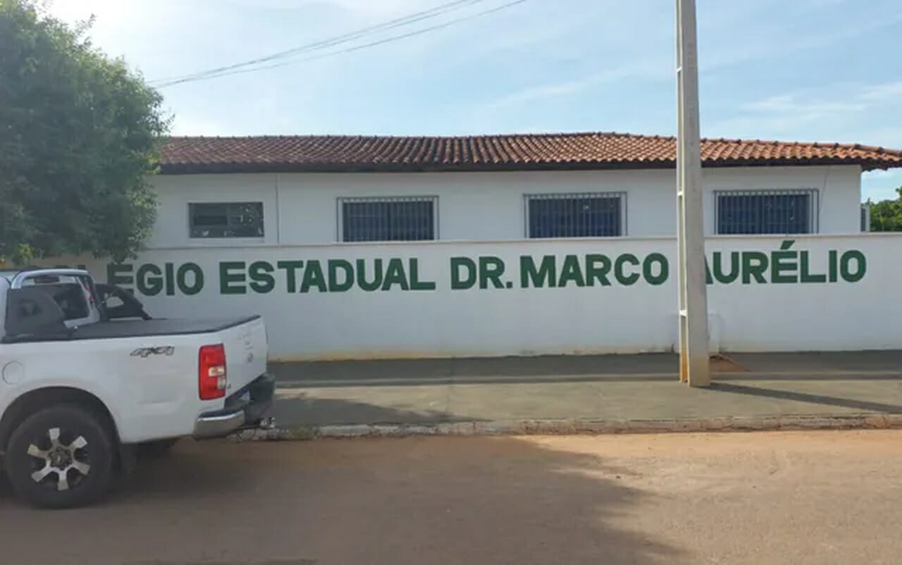 Aluno De 13 Anos Ataca Escola