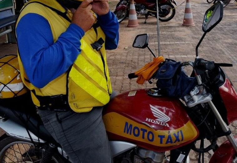 Mototaxista É Ameaçado Com Arma Falsa No Centro De Paulo Afonso