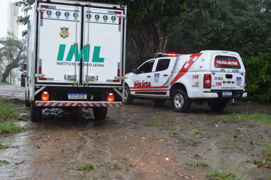 Três Corpos São Encontrados Em Residência No Sertão De Al; Polícia Suspeita De Crime Passional