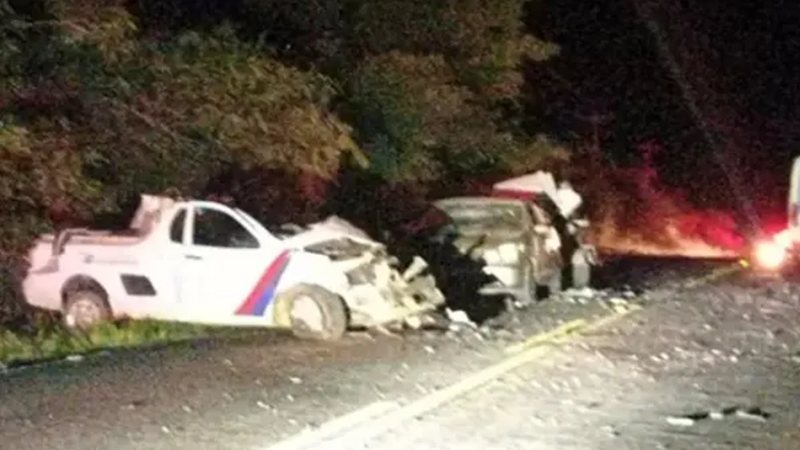 Três Pessoas Morrem Em Acidente Envolvendo Ambulância E Carro Com Pneu Furado Na Bahia