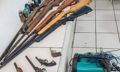 Ma Denúncia Anônima Levou À Descoberta De Uma Oficina Clandestina De Armas Em Encruzilhada, Bahia, Resultando Na Apreensão De Armamento E Munição.
