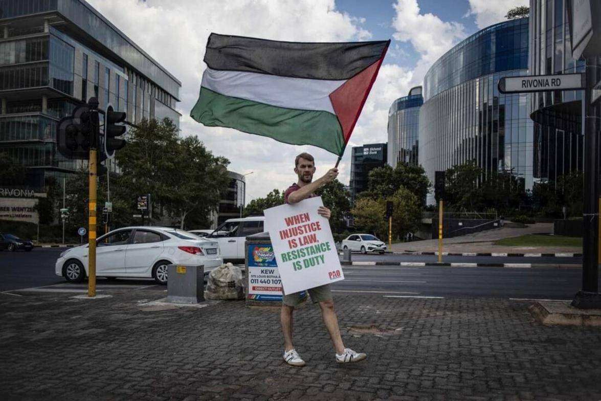 Polícia Detém Manifestantes Pró-Palestinos Em Universidades De Boston E Arizona - Foto: Davide Longari | Afp