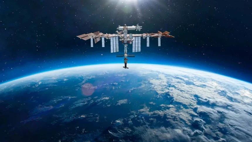 Periodicamente, A Estação Espacial Internacional Precisa De Uma &Quot;Forcinha&Quot; Paraajuste De Órbita. Crédito: Dima Zel/Shutterstock