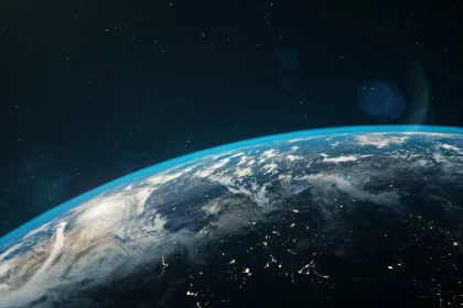 Apenas Do Espaço É Que Podemos Ver A Curvatura Terrestre Em Sua Plenitude(Imagem: Keyfame/Shutterstock)