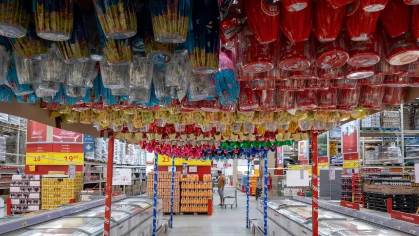 O Sistema Cross-Docking Auxilia Na Distribuição De Produtos Como Os Ovos De Páscoa/Shutterstock_Kleber Cordeiro