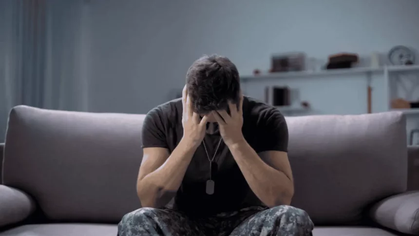 Pessoa Com Uma Tristeza Profunda (Reprodução: Motortion Films/Shutterstock)