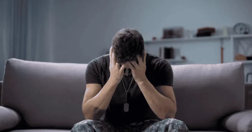 Pessoa Com Uma Tristeza Profunda (Reprodução: Motortion Films/Shutterstock)