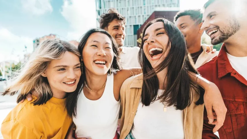 A Serotonina Desempenha Um Papel Crucial Como &Quot;Hormônio Da Felicidade&Quot; Devido À Sua Influência Direta No Humor, Bem-Estar E Regulação Emocional (Reprodução: Shutterstock_Davideangelini)