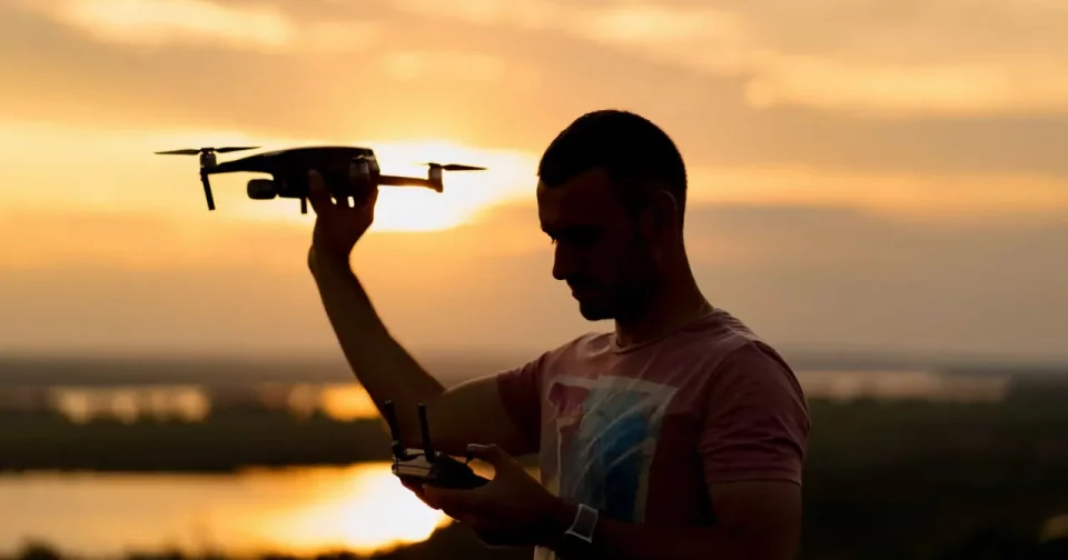 Drones São Cada Vez Mais Utilizados (Imagem Freepik By Arhtur Hidden)