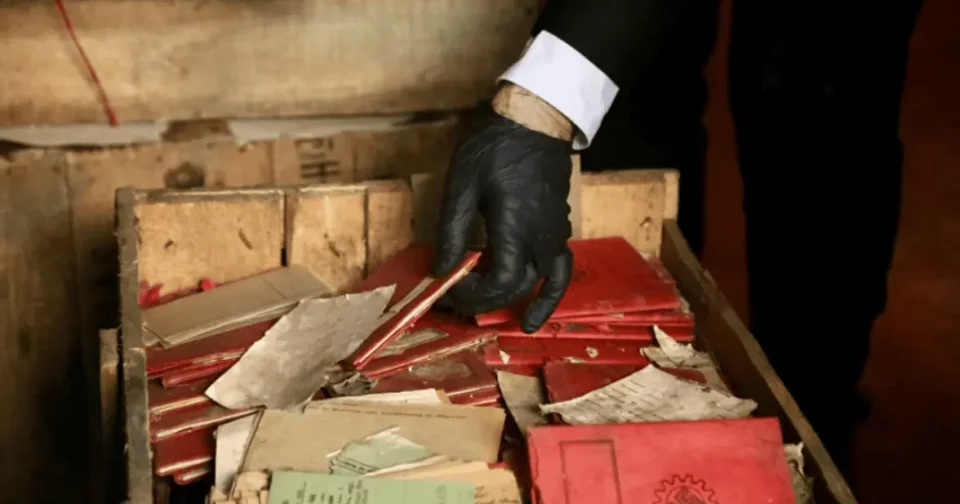 Entre Os Documentos Estão Cartões Postais, Fotografias E Material De Propaganda Do Regime Nazista (Imagem: Suprema Corte/Divulgação)