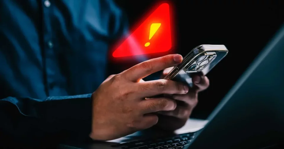 Golpe Não Envolve Links Falsos, Nem Malwares: Só A Lábia (Imagem: Tero Vesalainen/Shutterstock)