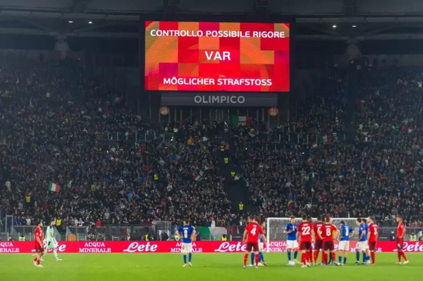 Troféu Mundial De Clubes Da Fifa 2025 - Crédito Editorial: Delmiro Junior / Shutterstock.com