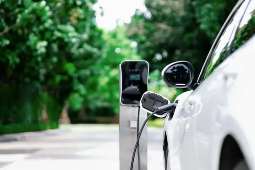 Carros Elétricos Ainda Tem Desafios De Infraestrutura Para Poderem Se Consolidar (Imagem: @Frimufilms/Freepik)
