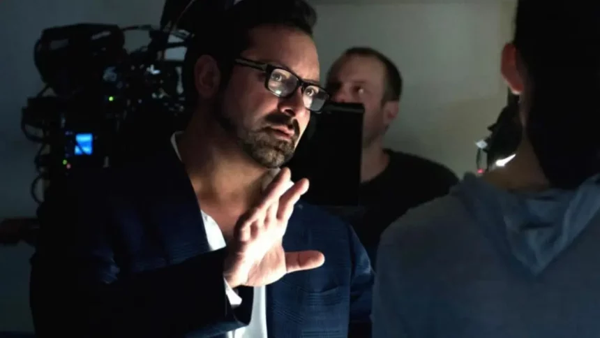 James Mangold No Set De A Complete Unknown (2024) / Crédito: Searchlight Pictures (Divulgação)