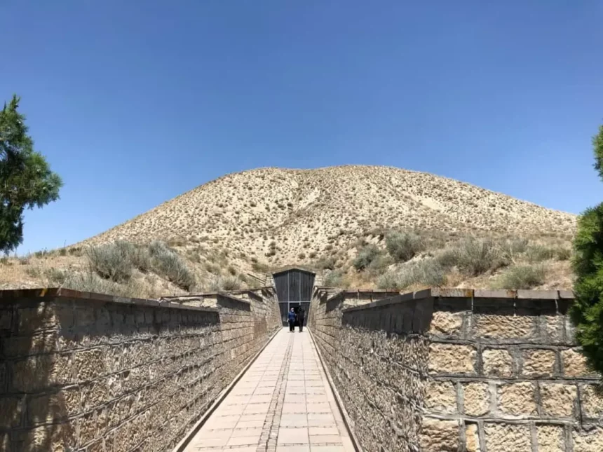 Túmulo Do Rei Midas, Na Cidade De Gordion, Na Turquia (Imagem: Fotopanorama360/Shutterstock)