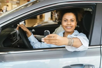 Ao comprar um carro usado sem verificar a procedência, você corre o risco de adquirir um veículo roubado Pexels_Foto de Antoni Shkraba Studio