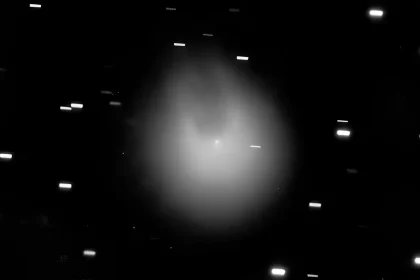Cometa 12P/Pons-Brooks, Que Ficou Conhecido Em 2024 Como “Cometa Do Diabo”. Crédito: Comet Chasers/Faulkes Telescope Project/Las Cumbres Observatory