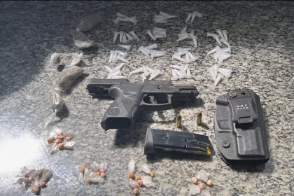 Duas Pessoas Ficam Feridas Após Tiroteio Em Bairro De Salvador