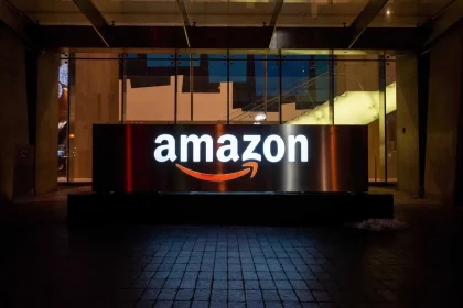 Amazon Prepara Evento De Hardware Com Novos Echo, Kindle Colorido E Atualizações Para Alexa Plus (Imagem: Achpf / Shuterstock)