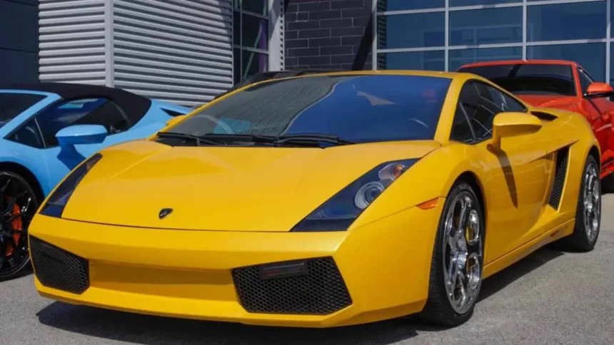 Este Carro É O Sonho De Consumo De Muitas Pessoas No Mundo Inteiro - Crédito Editorial: Jonathan Weiss / Shutterstock.com