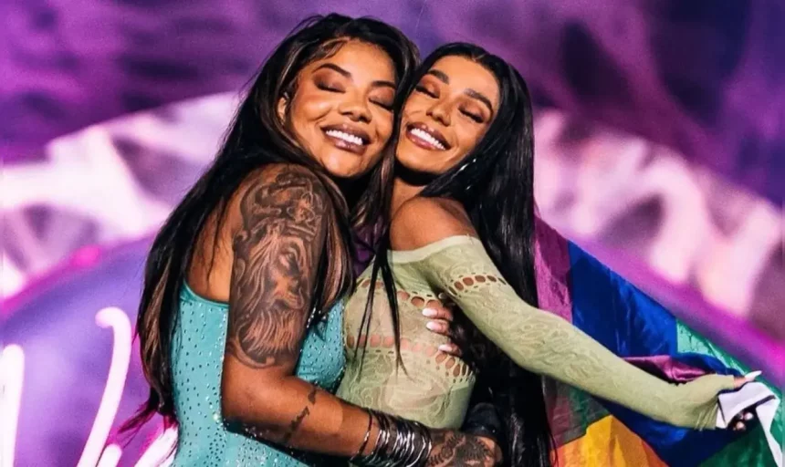 Ludmilla Derreteu Web Ao Postar Foto Com A Filha Zuri Em Rede Social.