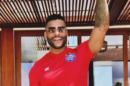 Cantor Publicou Fotos Exaltando O Título Do Bahia Na Copa Do Nordeste, Mas Detalhe Chamou A Atenção. ​