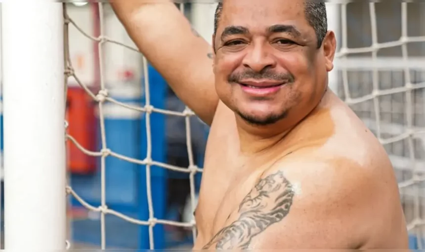 Ex-Jogador De Futebol Anunciou Nova Edição De Ensaio Sensual. ​
