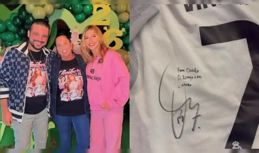 Padrasto De Virginia Fonseca Ganha Presente Autografado De Vini Jr.