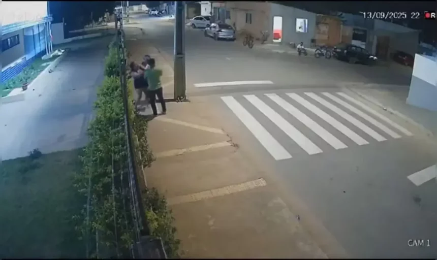 Bebê De Um Mês Engasga E É Socorrido Por Policiais No Oeste Da Bahia.