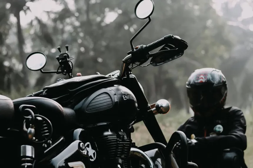 Ler Todas As Informações, Inclusive As Famosas Letras Miúdas, É O Jeito Mais Eficaz De Evitar Surpresas Com O Que A Garantia De Moto Não Cobre (Imagem: Prithivirajan C: / Pexels)