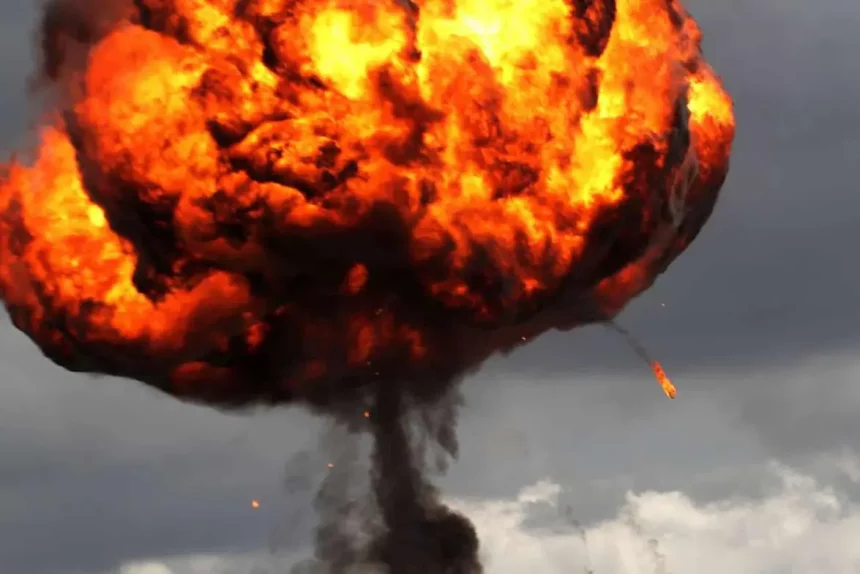 Bola De Fogo Gerada Por Uma Explosão (Imagem: Dvids/Reprodução)