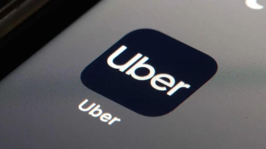 Ícone Do Uber Na Tela De Um Smartphone / Crédito: Matthew Nichols1 (Reprodução)