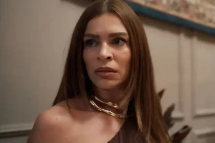 Vilã É Xingada Após Entrar Em Surto E Não Cumprir Exigência De Ferette.  Vilã É Xingada Após Entrar Em Surto E Não Cumprir Exigência De Ferette. 