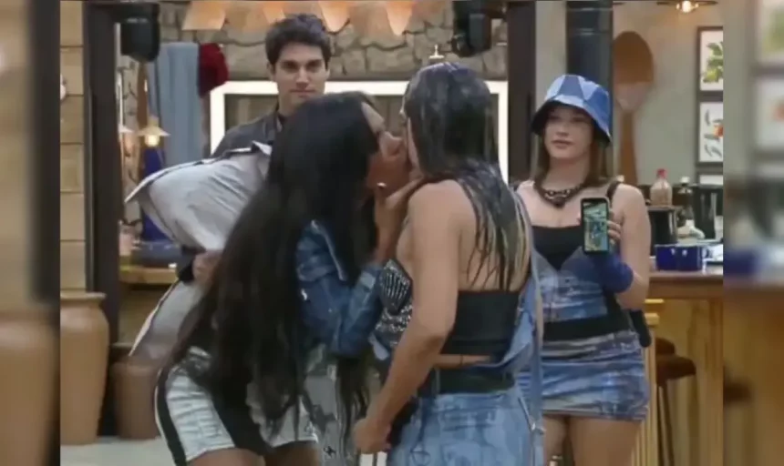 A Fazenda 17: Carol Beija Yoná E Pode Ser Expulsa; Vídeo. Reprodução/Record Plus