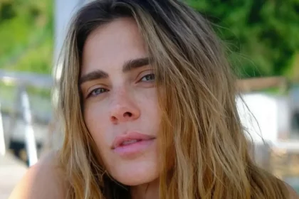 Em Salvador, Carolina Dieckmmann Curte Férias Após Fim Da Novela 'Vale Tudo'. Em Salvador, Carolina Dieckmmann Curte Férias Após Fim Da Novela 'Vale Tudo'.