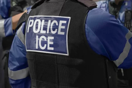 Ataques Contra Agentes Do Ice Cresceram Mais De 1.000% (Imagem: Lawrey/Istock)