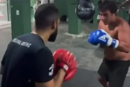 Marcelo Sangalo Surpreendeu A Internet Ao Praticar Boxe Em Academia De Salvador.