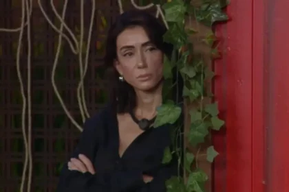 Michelle Barros Já Revelou Estar Casada Em 'A Fazenda 17'; Jornalista Viveu Romance Com Ator No Confinamento.