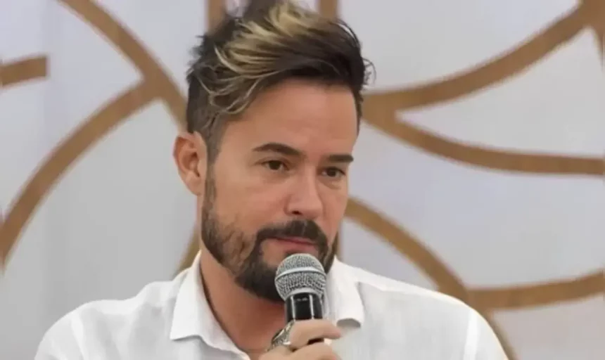 Ator Realizou Procedimento E Falou A Respeito Do Processo De Recuperação.  Ator Realizou Procedimento E Falou A Respeito Do Processo De Recuperação. 